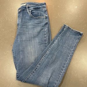 Levi High Rise Skinny Jeans